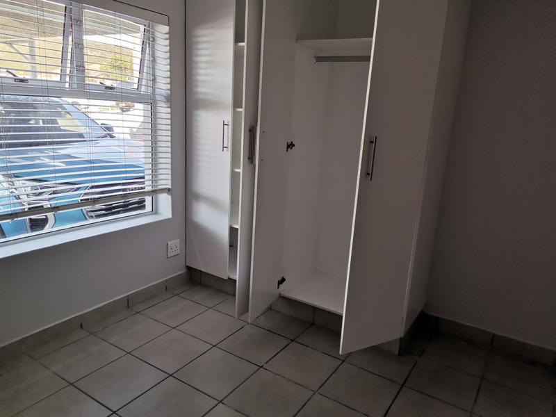 To Let 2 Bedroom Property for Rent in Island View Western Cape